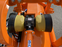 mittelschwerer mulcher mit hydraulische seitenverstellung für alle mittleren traktoren mit reifen oder gleisketten mod grizzly 200