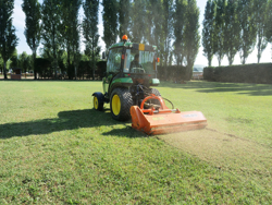 mulcher mit hydraulische seitenverstellung für traktoren mod jaguar 130