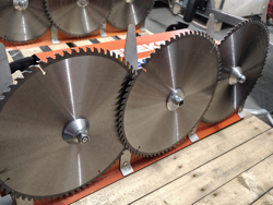 hydraulische astsage mit 3 sageblattern cutter3