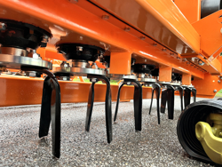 adjustable power harrow for tractors kr 160