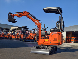 mini excavator m90se