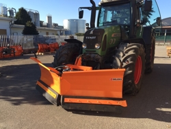lame de neige avec attelage 3 points pour tracteur lnv 220 c