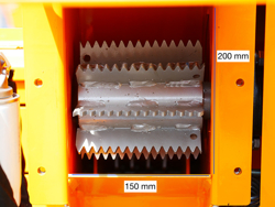 broyeur de branches hydraulique à tambour dk 1300 pour tracteur copeaux et brf