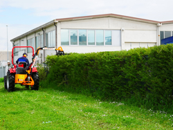 epareuse hydraulique pour tracteur avec broyeur ou taille haie mod airone 160 tr