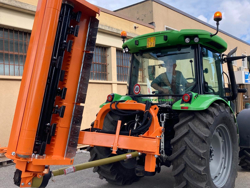 broyeur d accotement latéral alce 200 à marteaux pour tracteur