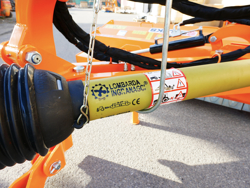 broyeur d accotement latéral alce 220 à marteaux pour tracteur