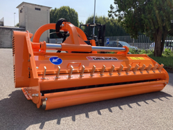 broyeur à marteaux déportable lourd pour tracteur mod toro 200