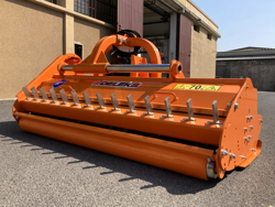 broyeur à marteaux déportable lourd pour tracteur mod toro 200