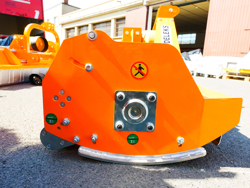 broyeur à marteaux fixe leopard 140 pour prairie ronces et sarments