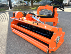 broyeur d accotement latéral dragon 200 à marteaux pour tracteur