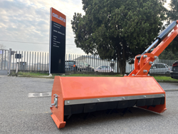 epareuse hydraulique pour tracteur avec broyeur ou taille haie mod merlo