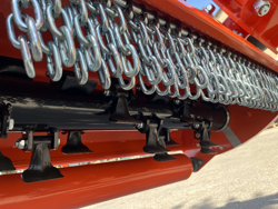 broyeur d accotement giraffa130 pour tracteur fruitier deleks