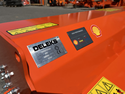 broyeur d accotement giraffa130 pour tracteur fruitier deleks