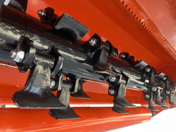 broyeur d accotement giraffa150 pour tracteur fruitier deleks