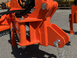 broyeur d accotement giraffa150 pour tracteur fruitier deleks