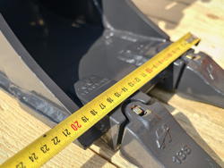 godet pour mini pele bhb 200 s30