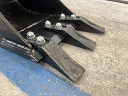 godet pour mini pele bhb 300