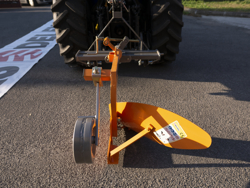 enkelplog med hjul for smale traktorer dp 35