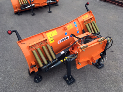 frontalt snøblad med universell plate for traktor ln 175 a