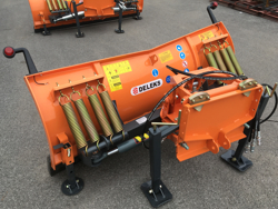 frontalt snøblad med universell plate for traktor ln 200 a