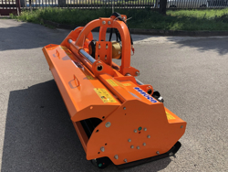 slagklipper beitespusser med justerbar sideforskyvning for traktorer toro 240