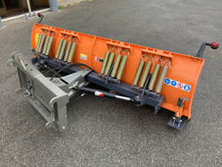 frontalt snøblad med 3 punkts feste for traktor ln 250 c