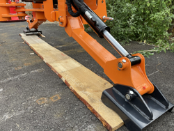 universal bakmontert traktorgraver med grabb mod drs 2000