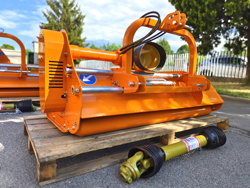slagklipper beitespusser 180cm med justerbar sideforskyvning for traktorer med 40 70hk lincione 180 sph rev