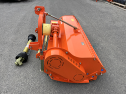 slagklipper med justerbar sideforskyvning beitepusser for middels store traktorer mod tigre 160