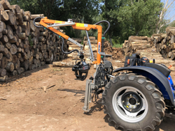 macara forestieră hidraulică cu graifer lemn pentru spate tractor mod crab 3000