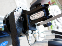 macara forestieră hidraulică cu graifer lemn pentru spate tractor mod crab 3000