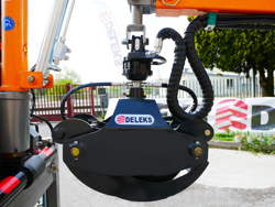 macara forestieră hidraulică cu graifer lemn pentru spate tractor mod crab 3000