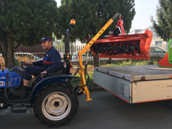 elevator hidraulic pentru tractor mod el 200