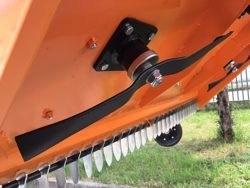 cositoare de gazon pentru tractoare agricole cu 3 cuțite pentru parcuri și peluze mod dm 150