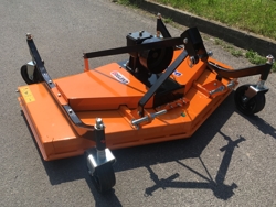 cositoare de gazon pentru tractoare agricole cu 3 cuțite pentru parcuri și peluze mod dm 150