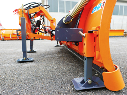 plug de zapada 250cm cu placa de montare serie medie pentru tractor mod ln 250 a