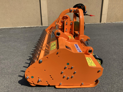 tocator de serie grea deplasabil universal cu ciocane pentru tractoare mod toro 200