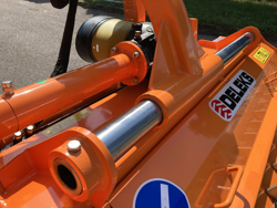 tocator de serie grea deplasabil universal cu ciocane pentru tractoare mod toro 200