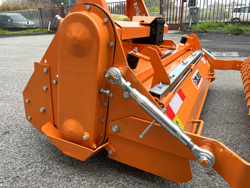 cultivator rotativ de sol lucru util de 135 cm pentru maruntirea pamantului inainte de semanare mod dfu 140