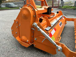 cultivator rotativ de sol lucru util de 135 cm pentru maruntirea pamantului inainte de semanare mod dfu 140