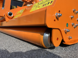 concasor cu ciocane si deplasare hidraulică pentru tractor mod grizzly 180