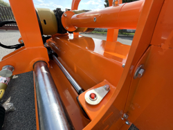 concasor cu ciocane si deplasare hidraulică pentru tractor mod grizzly 180