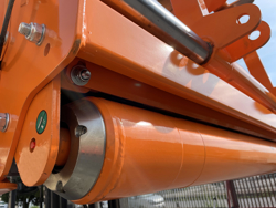 concasor cu ciocane si deplasare hidraulică pentru tractor mod grizzly 180