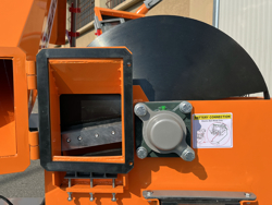 concasor crengi cu motor cu ardere internă honda producție de așchii de lemn mod dk 900 honda