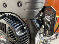 concasor crengi cu motor cu ardere internă producție de așchii de lemn mod dk 900 bs