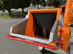 concasor crengi cu motor cu ardere internă producție de așchii de lemn mod dk 900 bs