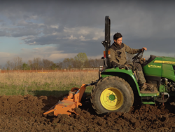 freza orizontala pentru tractor serie medie 150cm de lucru deplasare manuală mod dfm 150