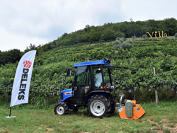 tocator pentru tractoare de tip kubota carraro deplasabil larg 100cm cu ciocane sau cuțite mod lince sp100