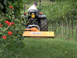 tocatoare resturi vegetale deplasabilă pentru tractoare 165cm de tăiere cu ciocane pentru iarbă și crengi mod lince sp165