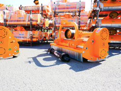 tocator de resturi vegetale cu ciocane seria medie 185cm pentru tractoare de livadă leopard 180 sp